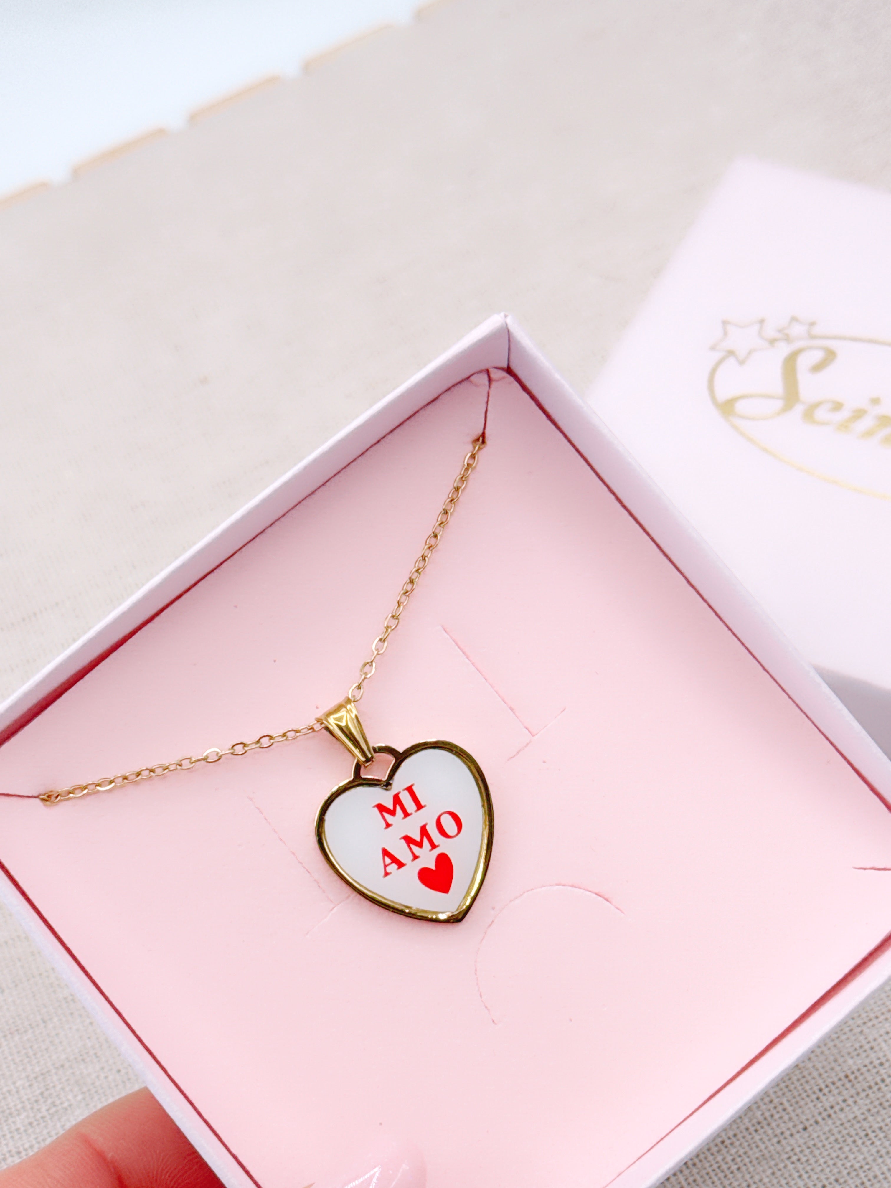 Collana "Mi Amo"