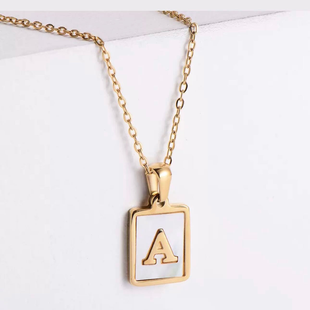 Collana Lettere Madreperla