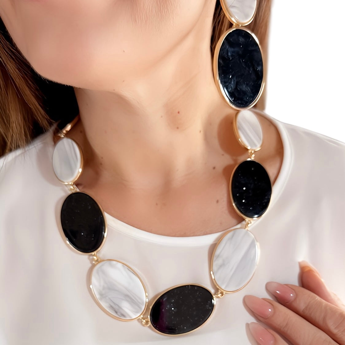Collana & Orecchini Black & White
