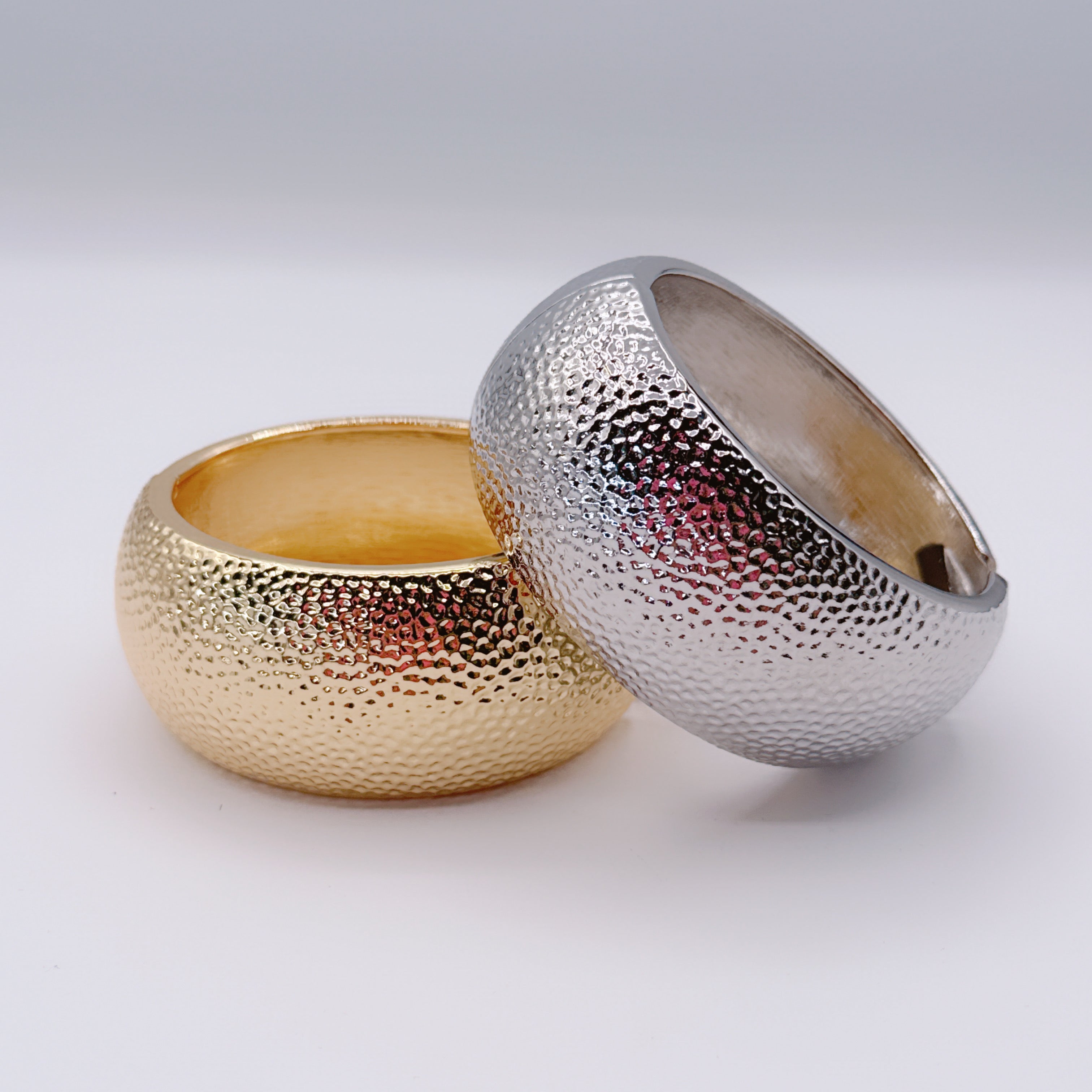 Bracciale Rigido Martellato