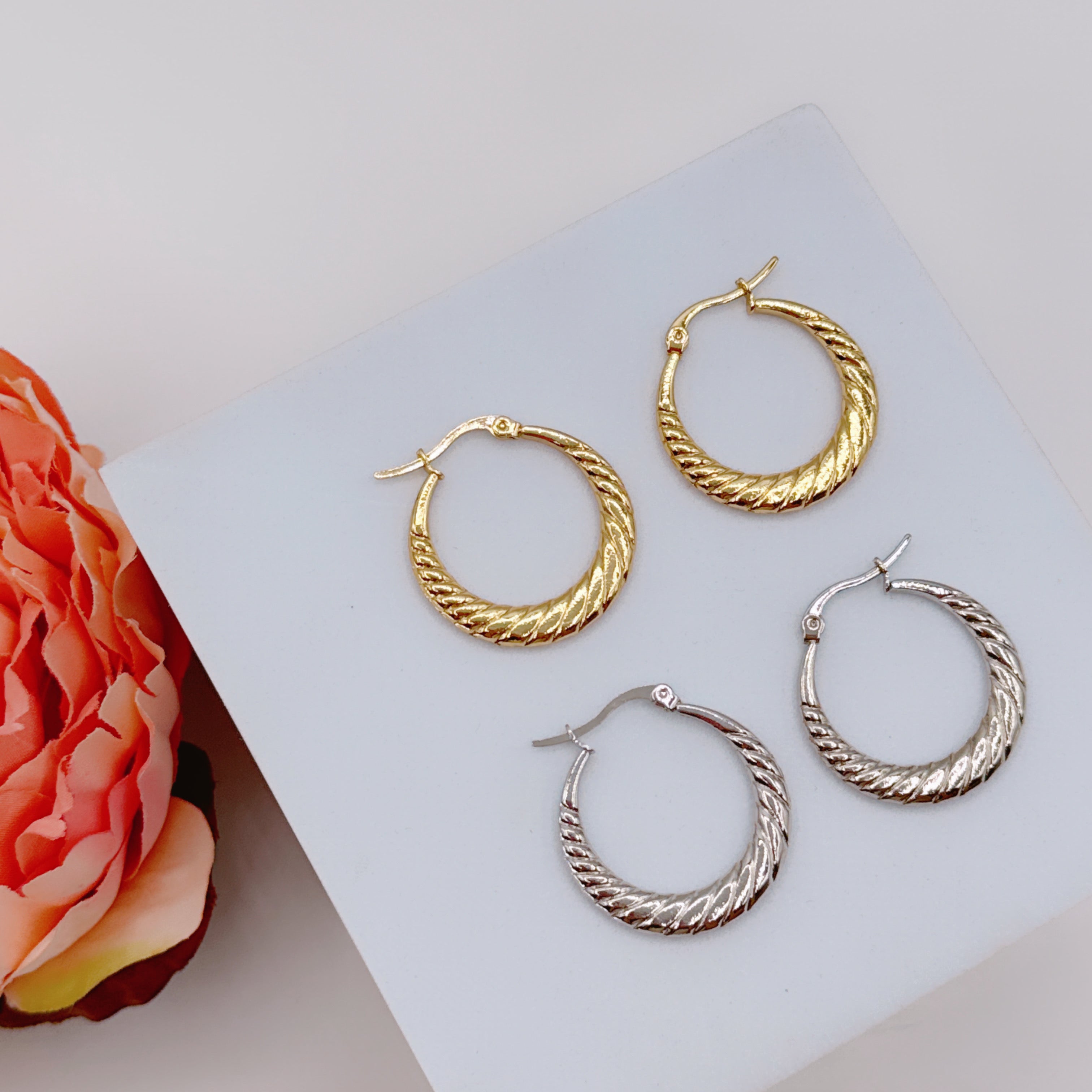 Orecchini Cerchio Intreccio