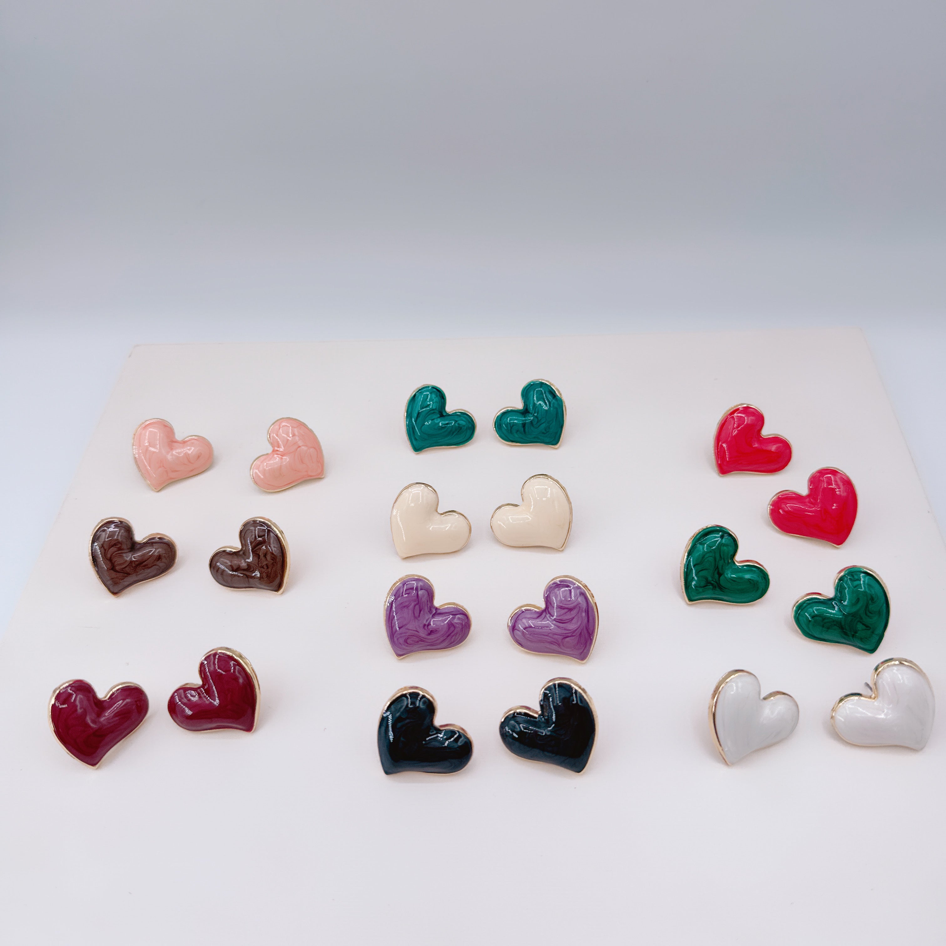 Orecchini Love Smaltati.