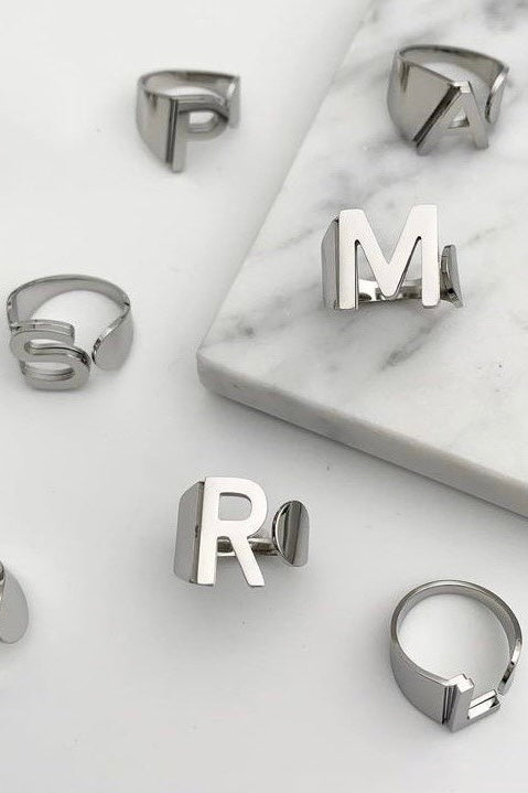 Anello Acciaio Lettera