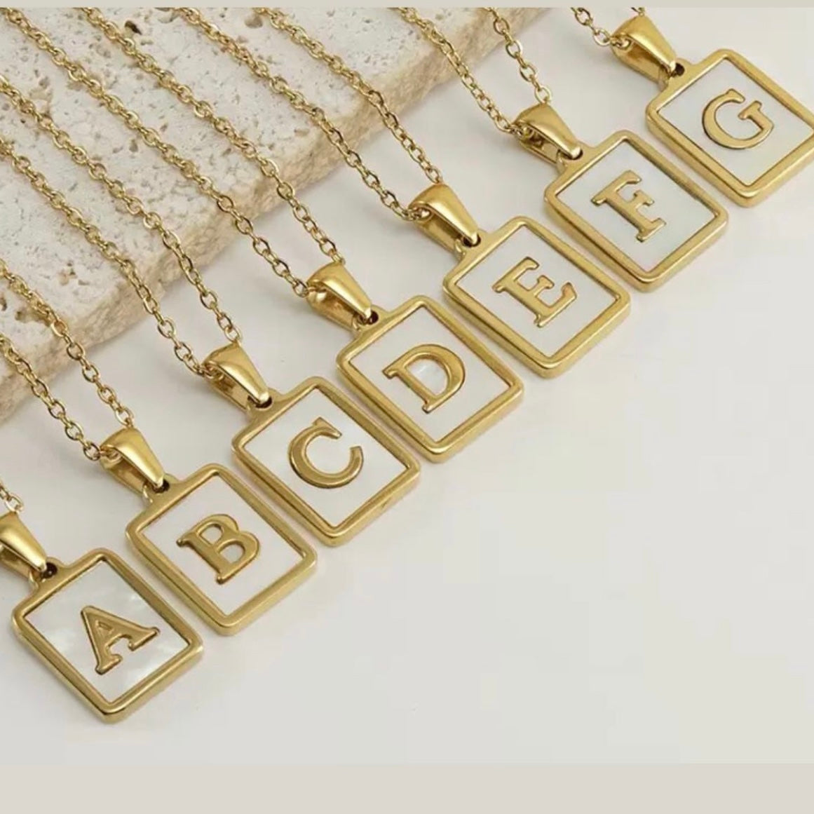 Collana Lettere Madreperla