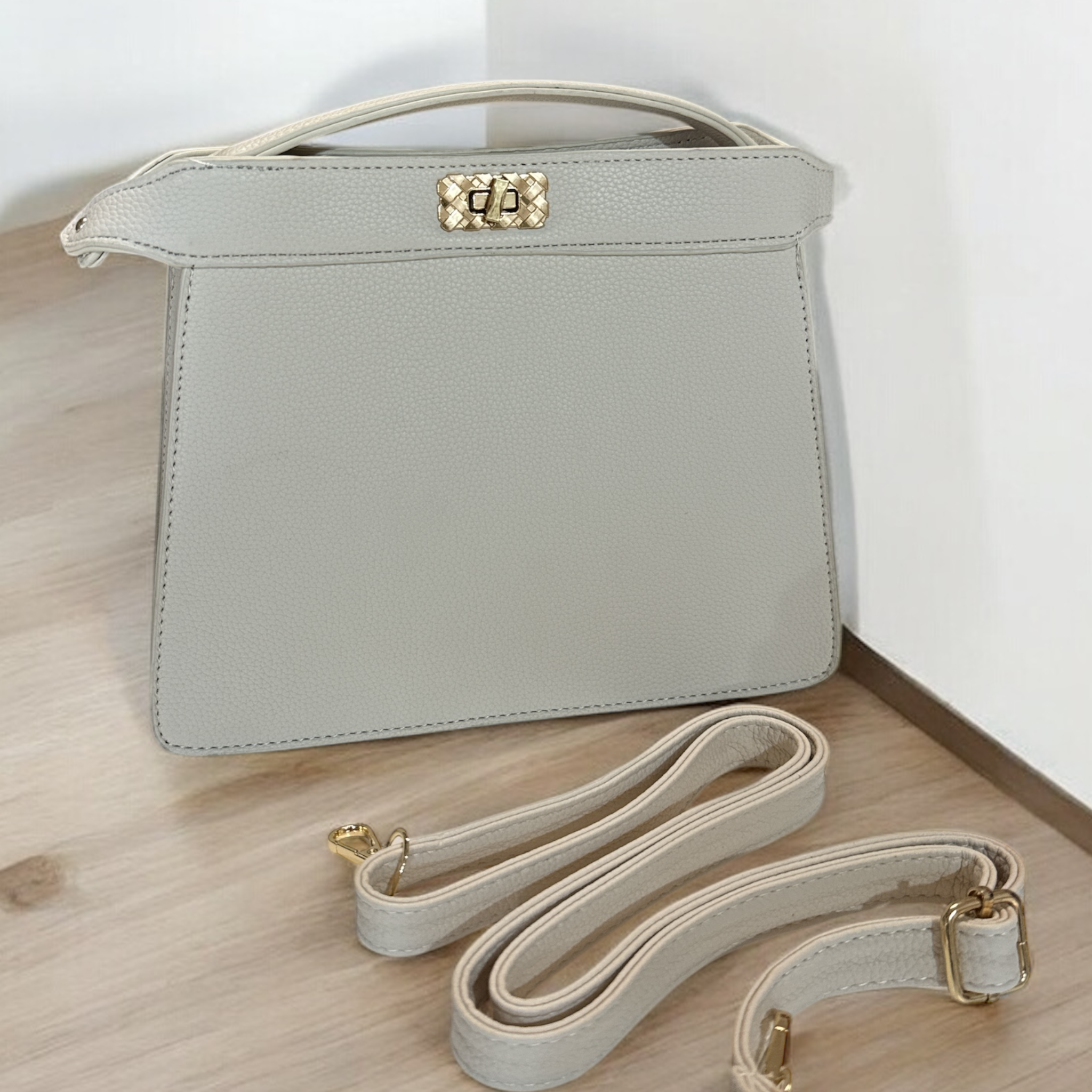 Borsa Kate.