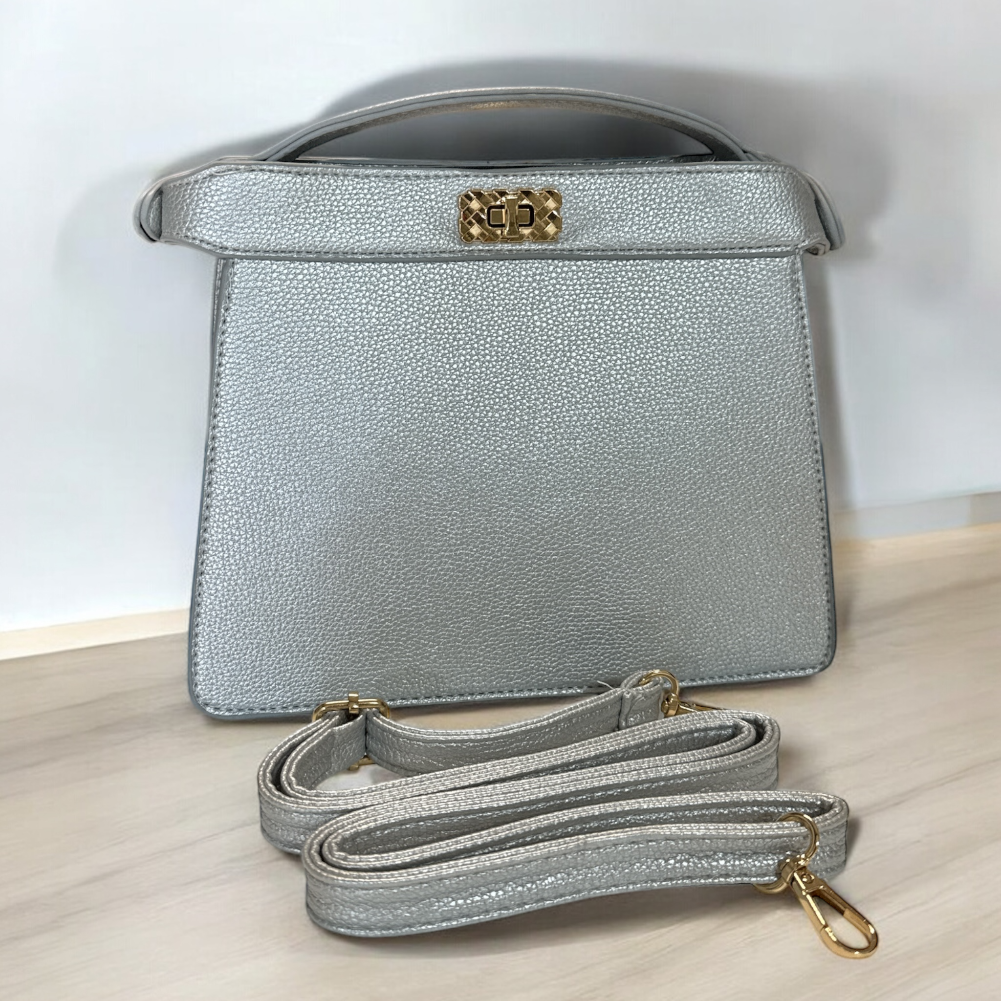Borsa Kate.