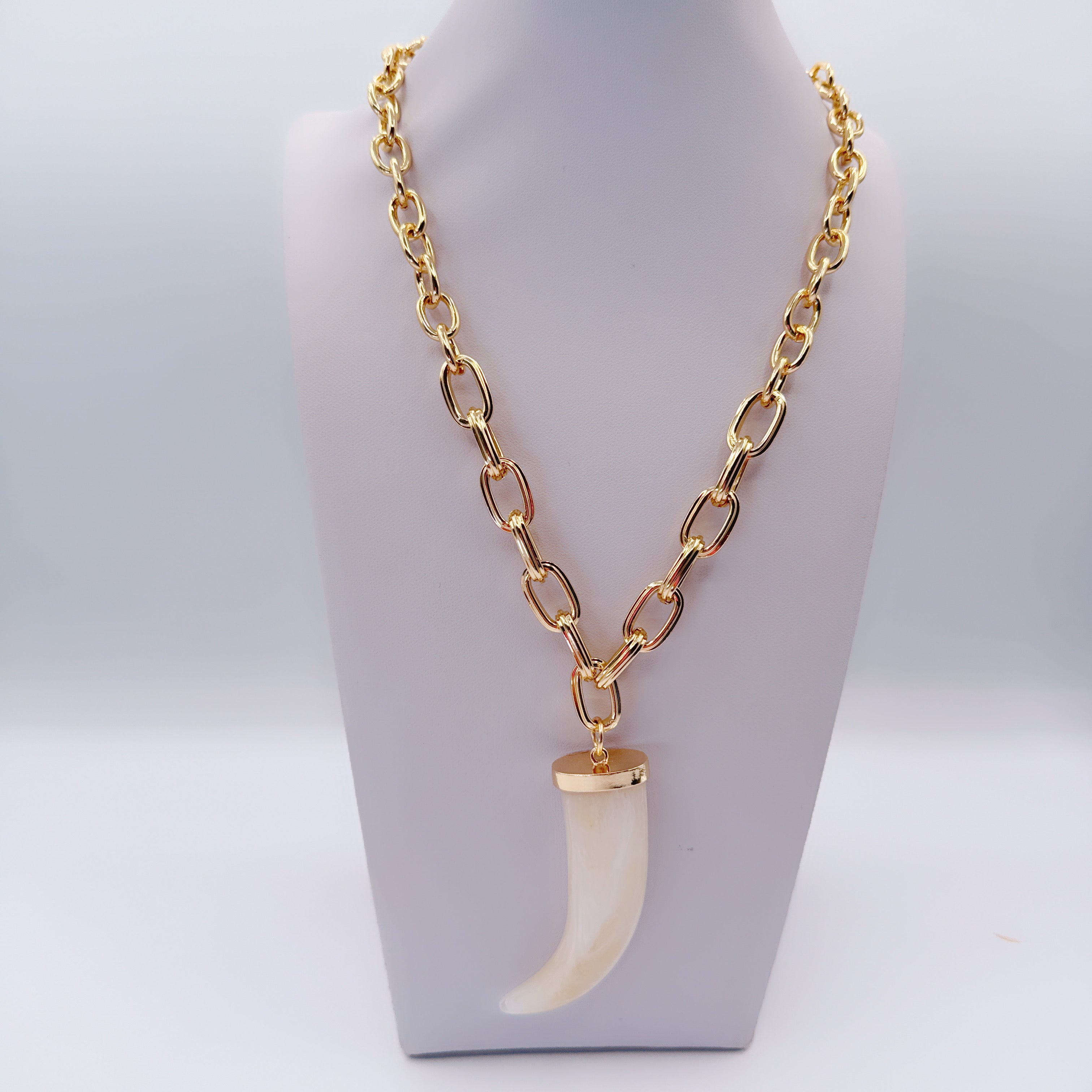 Collana Corno Madreperla