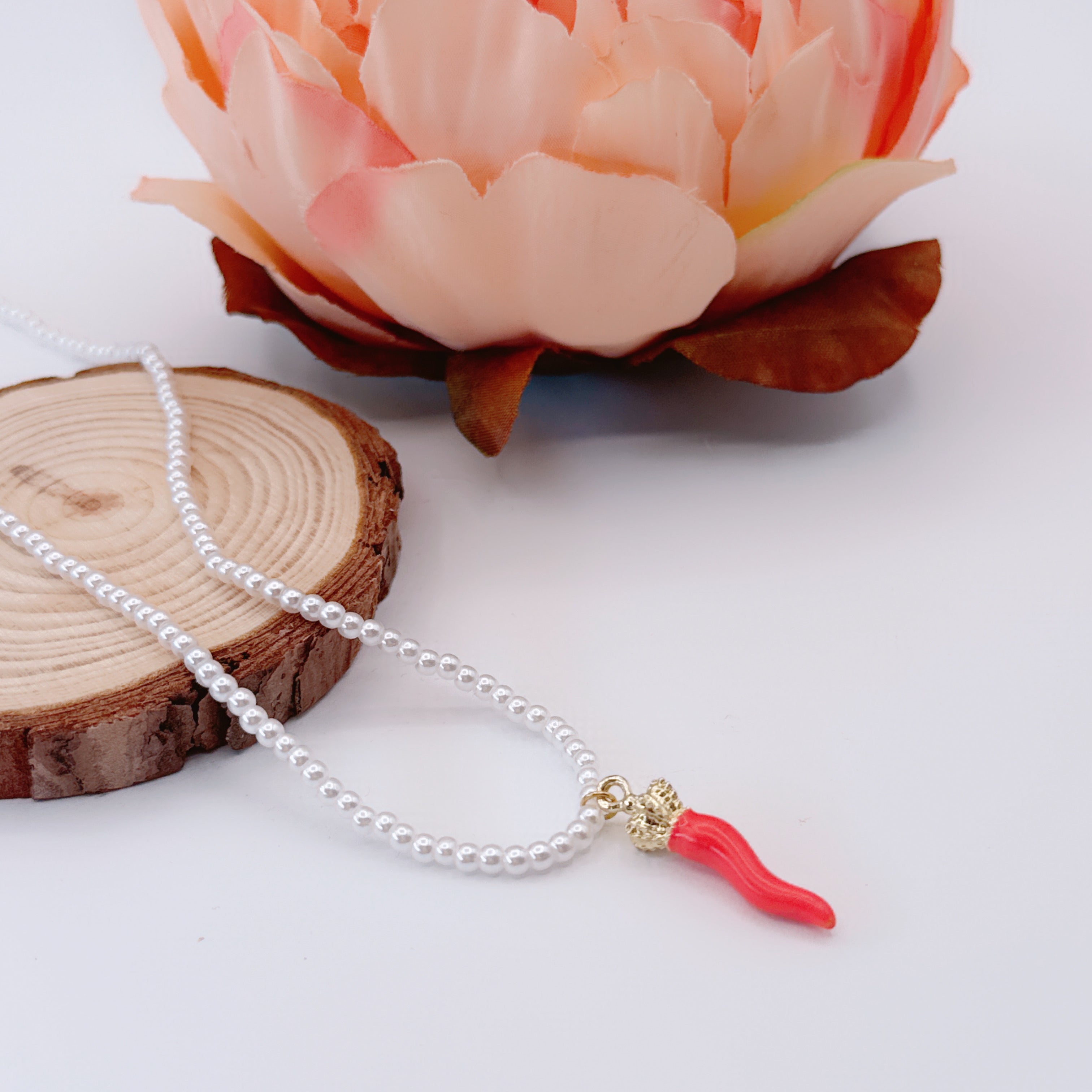 Collana Perline & Cornetto Corallo
