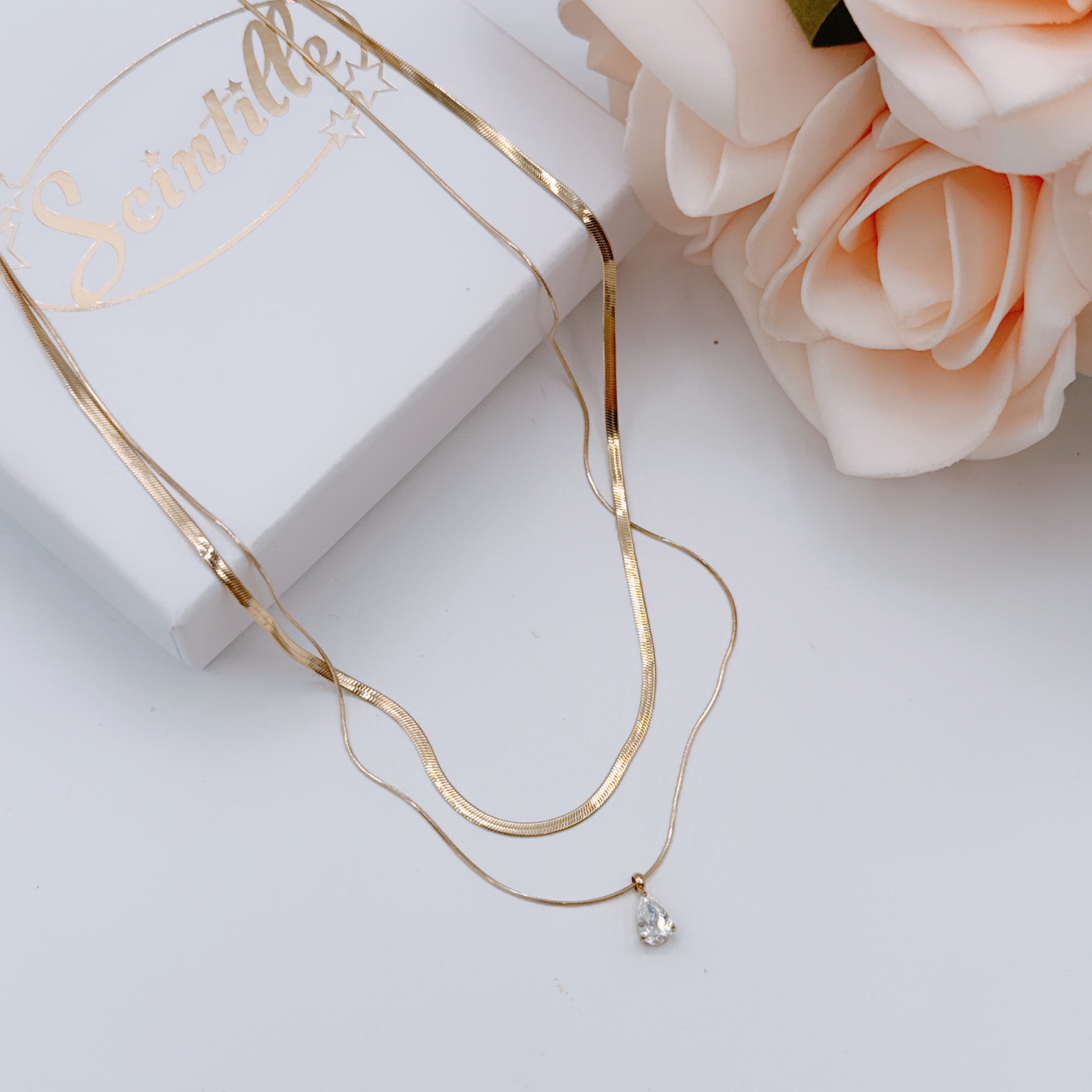 Collana Essence